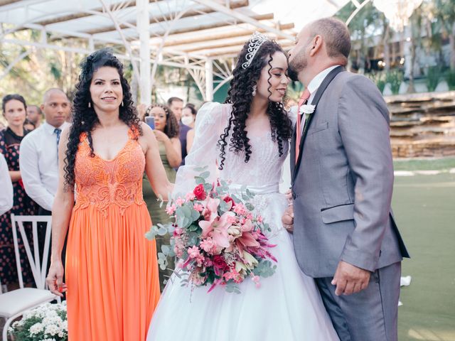 O casamento de Almir e Isabella em Belo Horizonte, Minas Gerais 56