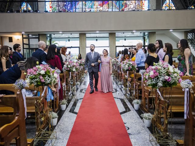 O casamento de Alessandro e Juliana em Cotia, São Paulo Estado 10