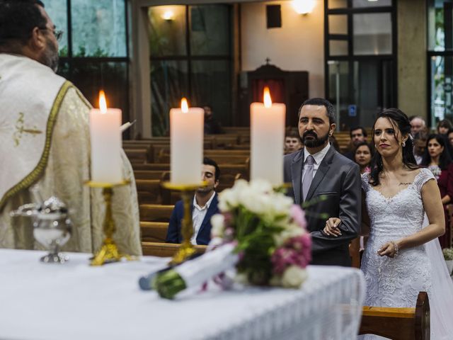 O casamento de Alessandro e Juliana em Cotia, São Paulo Estado 22