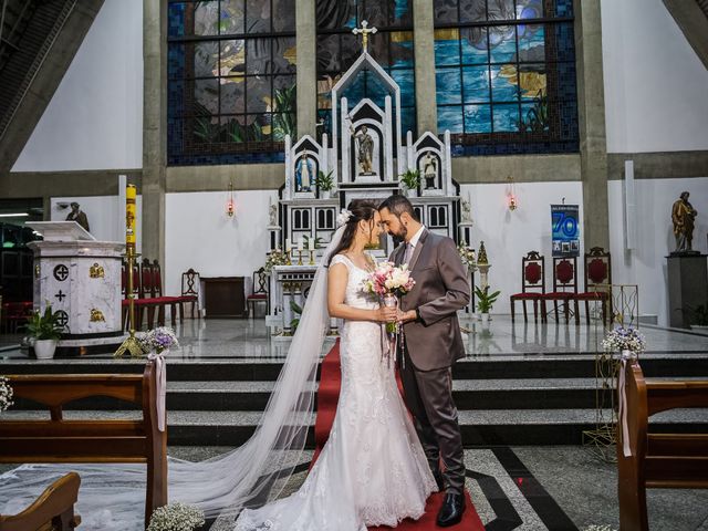 O casamento de Alessandro e Juliana em Cotia, São Paulo Estado 34