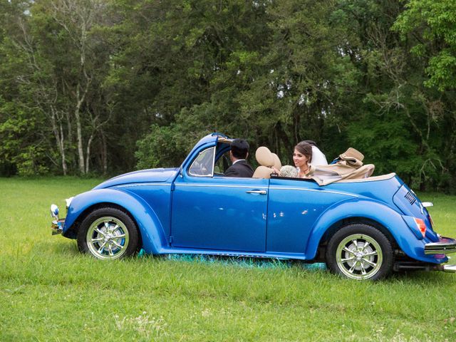 O casamento de Viniccius e Larissa em Curitiba, Paraná 33