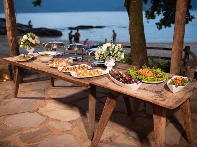 O casamento de Rafael  e Ellen Palmeira em Ilhabela, São Paulo Estado 15