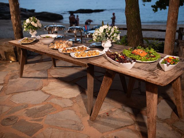 O casamento de Rafael  e Ellen Palmeira em Ilhabela, São Paulo Estado 16