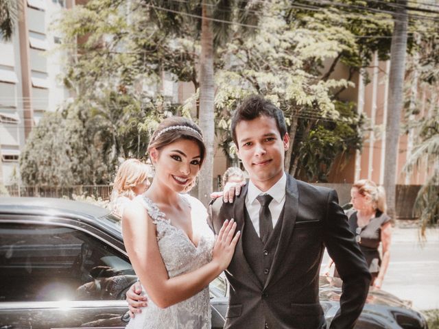 O casamento de Jonatas e Bianca em Goiânia, Goiás 32