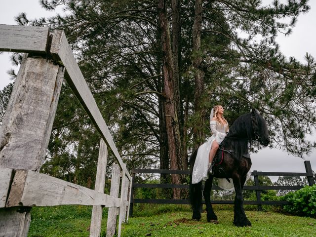 O casamento de Felipe e Gabriela em Curitiba, Paraná 47