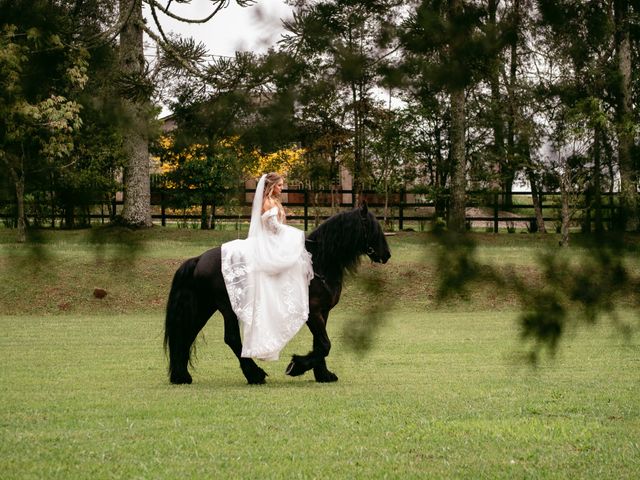 O casamento de Felipe e Gabriela em Curitiba, Paraná 69