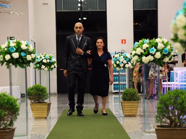 O casamento de Marcio e Cristiane em Osasco, São Paulo 10