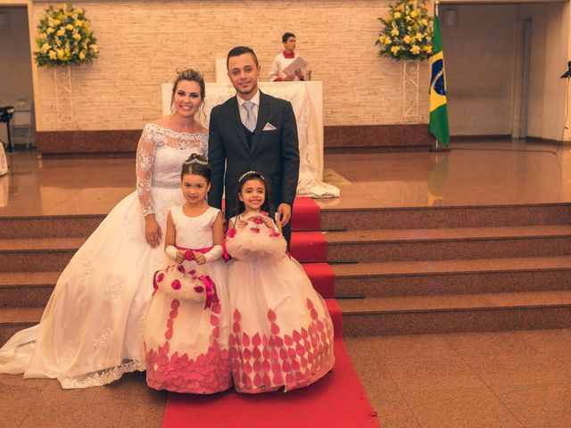 O casamento de Fernando e Daniela em Taboão da Serra, São Paulo 31