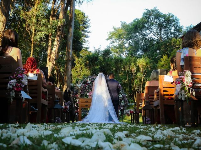O casamento de Vanilson e Emile em Sabará, Minas Gerais 21