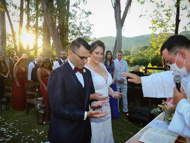 O casamento de Vanilson e Emile em Sabará, Minas Gerais 22