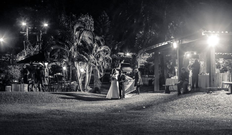 O casamento de Viviane costa  e Edcarlos silva  em Ibirité, Minas Gerais