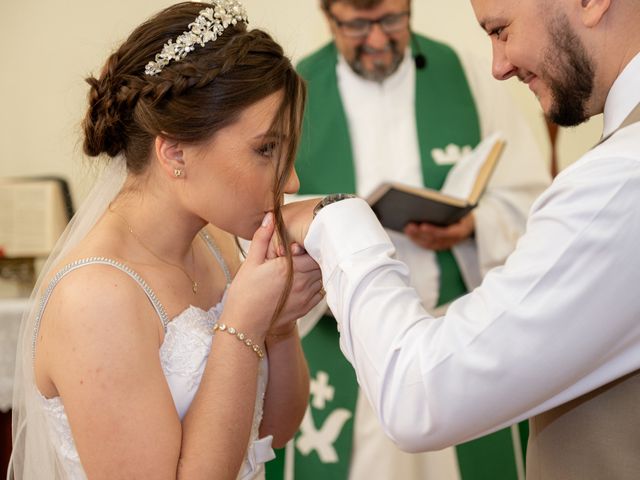 O casamento de Gabriele e Jordan em Porto Alegre, Rio Grande do Sul 15