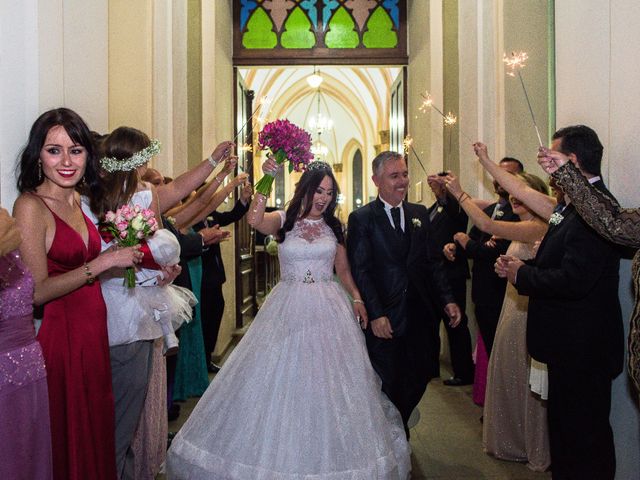 O casamento de Waldisney e Claudia em Curitiba, Paraná 18