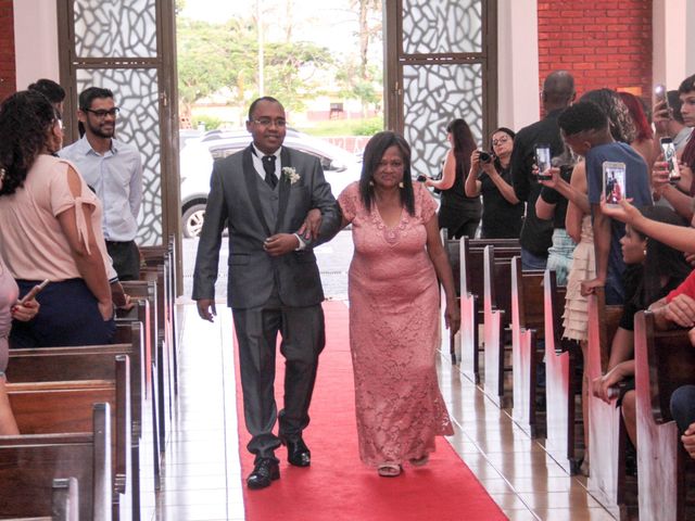 O casamento de Fabio e Mariane em Uberlândia, Minas Gerais 15