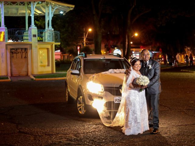 O casamento de Fabio e Mariane em Uberlândia, Minas Gerais 21