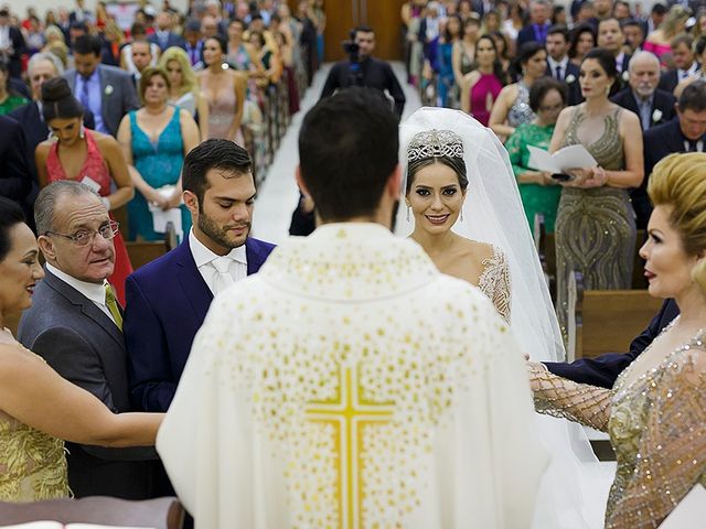 O casamento de Daniel e Junea em Patos de Minas, Minas Gerais 19