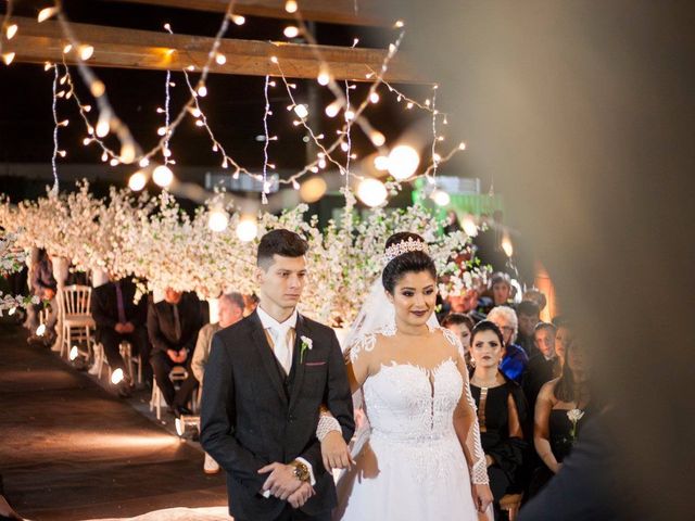 O casamento de Cristhian e Carol em Maringá, Paraná 29