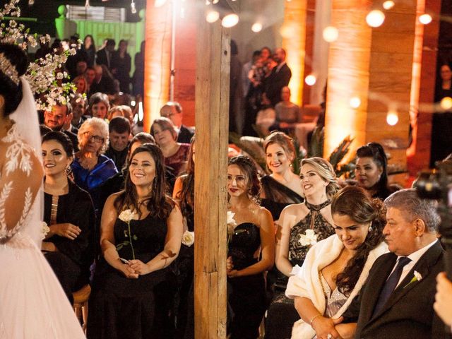 O casamento de Cristhian e Carol em Maringá, Paraná 38