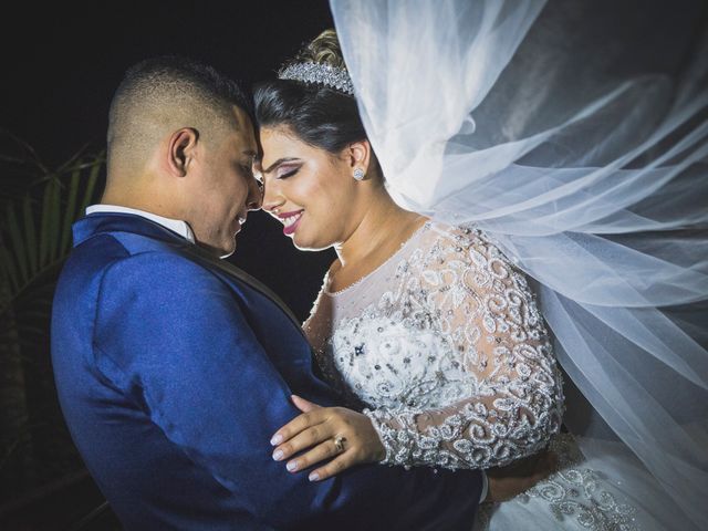 O casamento de Lucas e Moniqui em Santo André, São Paulo 39