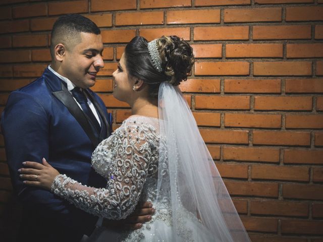 O casamento de Lucas e Moniqui em Santo André, São Paulo 41