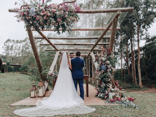 O casamento de Renan e Isabela em Curitiba, Paraná 36