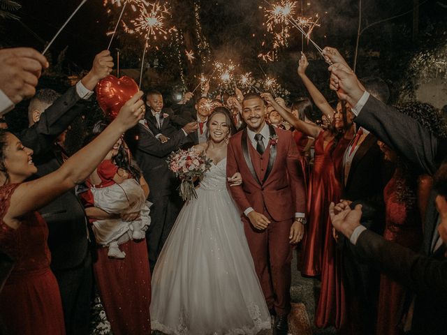 O casamento de Yuri e Carol em Santa Cruz da Serra, Rio de Janeiro 32