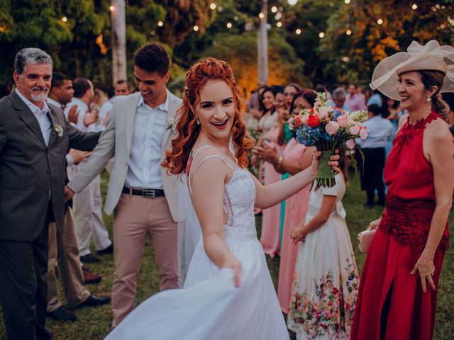 O casamento de Felix e Isabela em Monte Gordo, Bahia 40