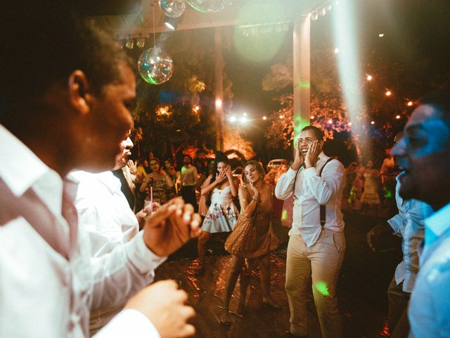 O casamento de Felix e Isabela em Monte Gordo, Bahia 81