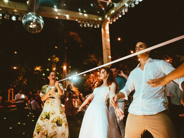 O casamento de Felix e Isabela em Monte Gordo, Bahia 82