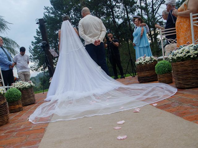 O casamento de Rodrigo e Jéssica em São Roque, São Paulo Estado 37