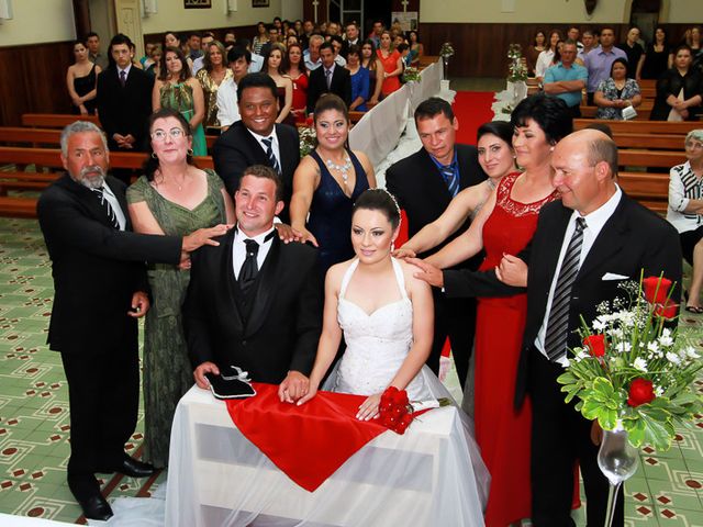 O casamento de Jeison e Daiane em Caxias do Sul, Rio Grande do Sul 17