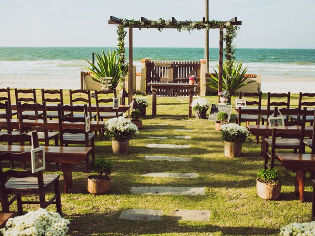 O casamento de André e Tamires em Bombinhas, Santa Catarina 20