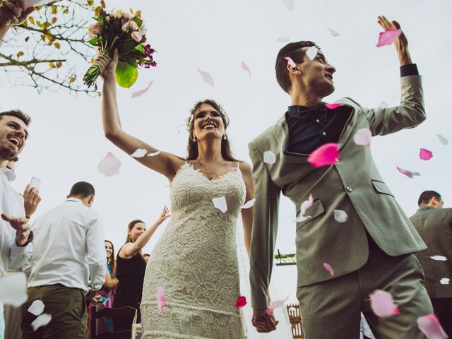 O casamento de André e Tamires em Bombinhas, Santa Catarina 41