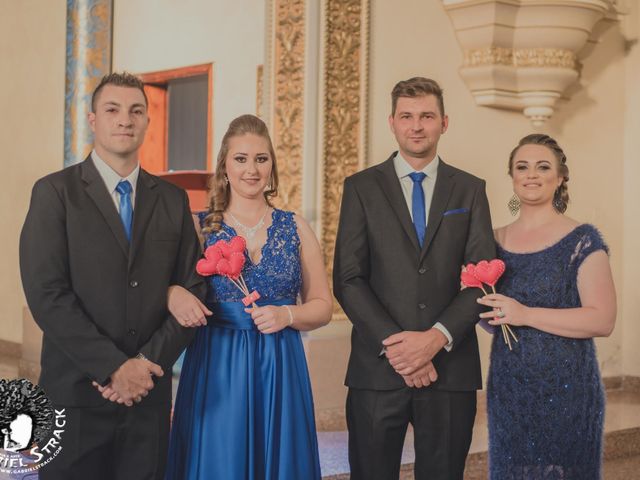 O casamento de Douglas e Débora em Estância Velha, Rio Grande do Sul 42