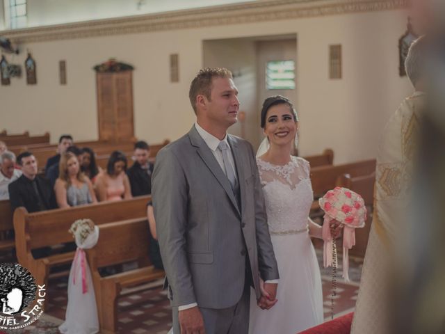 O casamento de Douglas e Débora em Estância Velha, Rio Grande do Sul 63