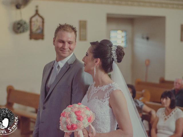 O casamento de Douglas e Débora em Estância Velha, Rio Grande do Sul 64