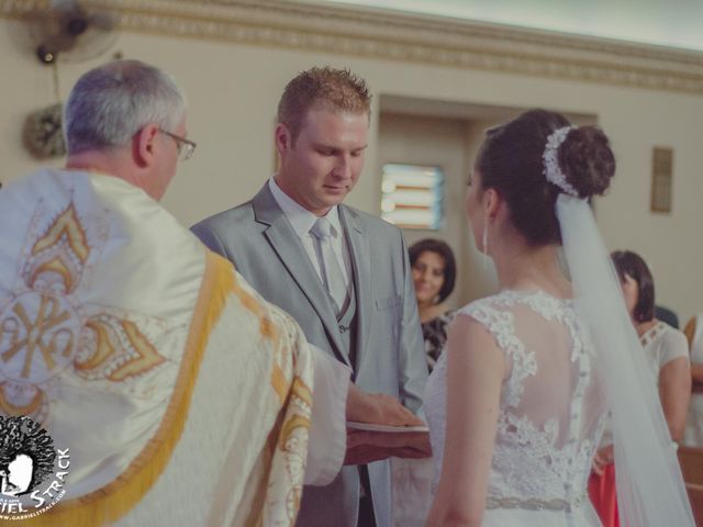 O casamento de Douglas e Débora em Estância Velha, Rio Grande do Sul 67