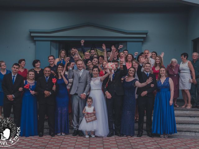 O casamento de Douglas e Débora em Estância Velha, Rio Grande do Sul 74