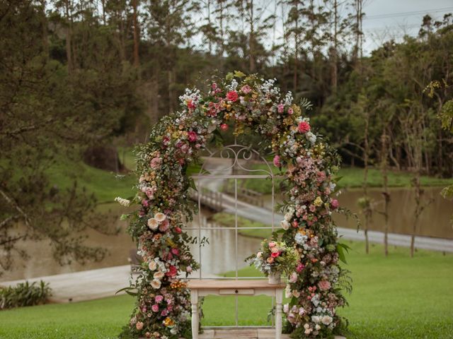 O casamento de Owen e Cristiane em Blumenau, Santa Catarina 38