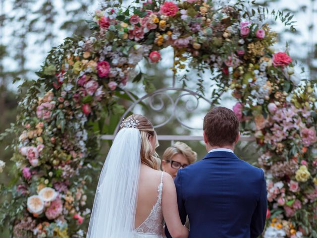 O casamento de Owen e Cristiane em Blumenau, Santa Catarina 231