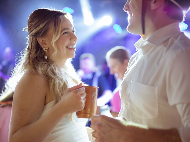 O casamento de Owen e Cristiane em Blumenau, Santa Catarina 368