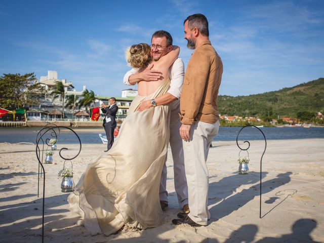 O casamento de Stivy e Angela em Florianópolis, Santa Catarina 25