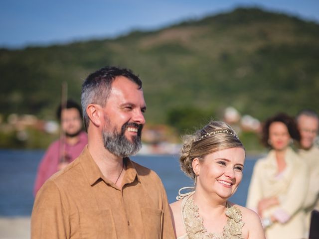 O casamento de Stivy e Angela em Florianópolis, Santa Catarina 32