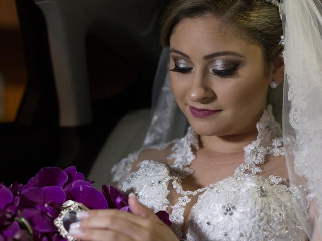 O casamento de Tiago  e Viviane  em Santo André, São Paulo 12