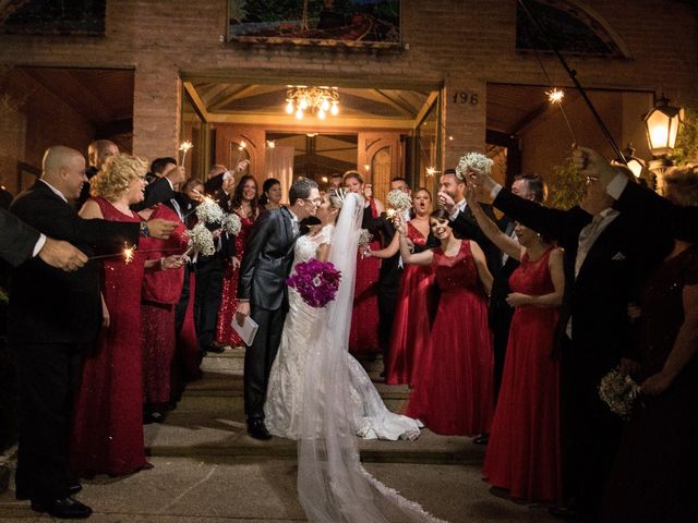 O casamento de Tiago  e Viviane  em Santo André, São Paulo 38
