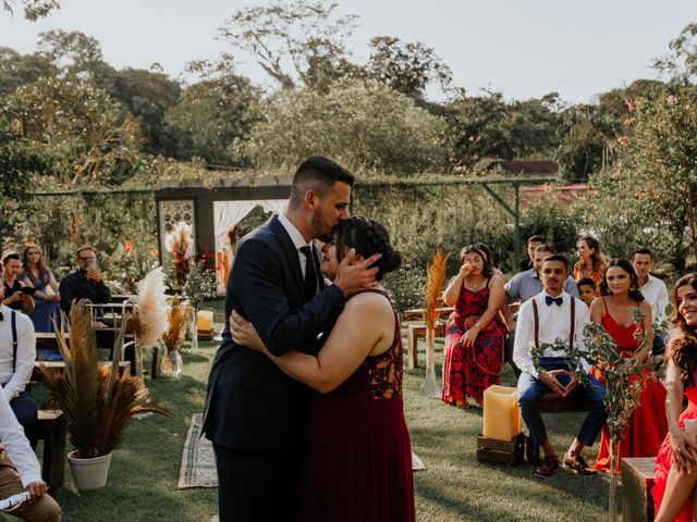 O casamento de Victor e Larissa em Gaspar, Santa Catarina 29