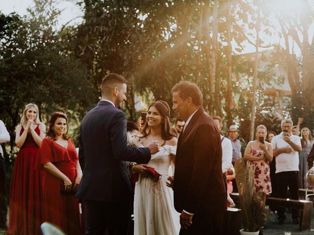 O casamento de Victor e Larissa em Gaspar, Santa Catarina 37