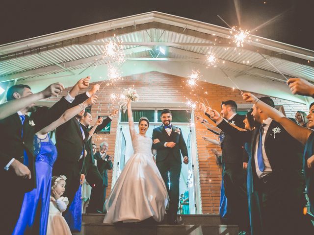 O casamento de Yuri e Priscila em Porto Alegre, Rio Grande do Sul 16