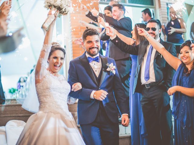 O casamento de Yuri e Priscila em Porto Alegre, Rio Grande do Sul 17