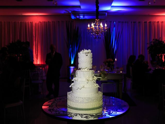 O casamento de Yuri e Priscila em Porto Alegre, Rio Grande do Sul 28